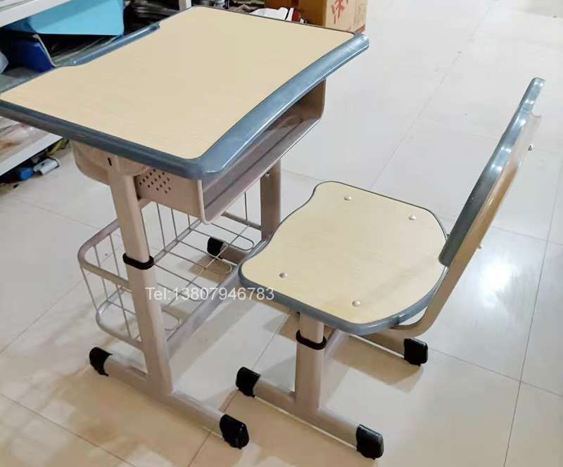校具課桌椅